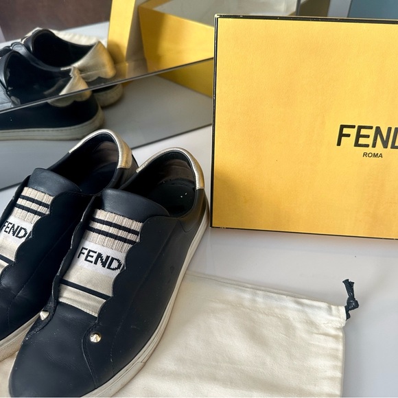 Fendi - Picture 5 of 15